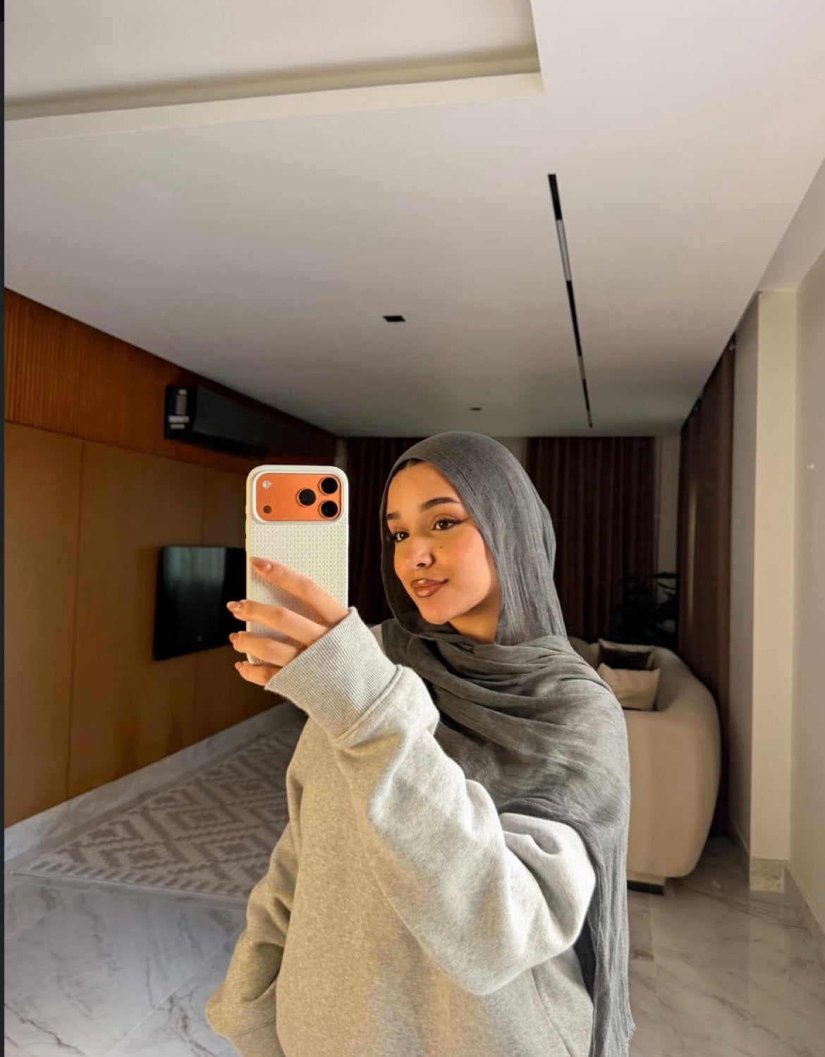 Ruffled- Thailand ( gray)