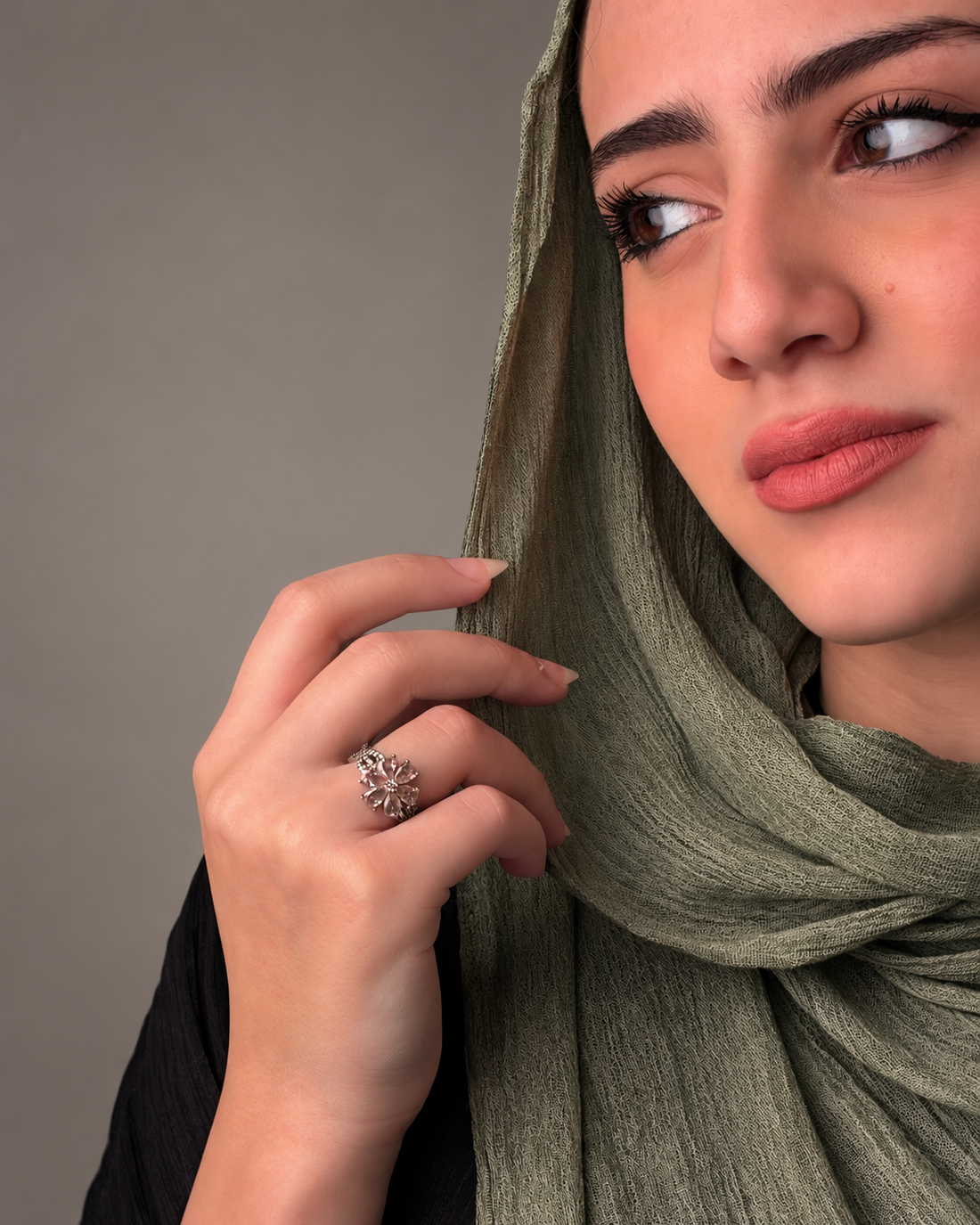 Ruffled scarf - sagegreen