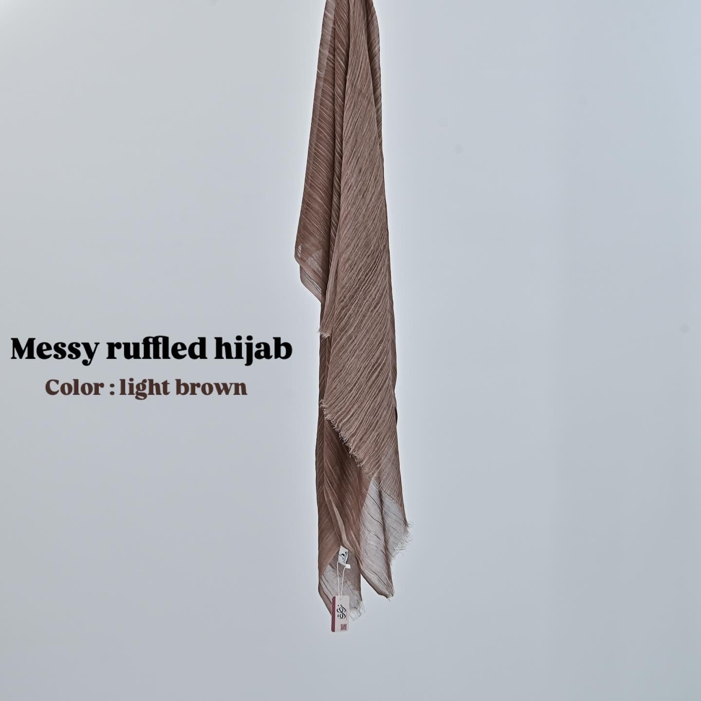 Messy ruffled scarf ( light brown )