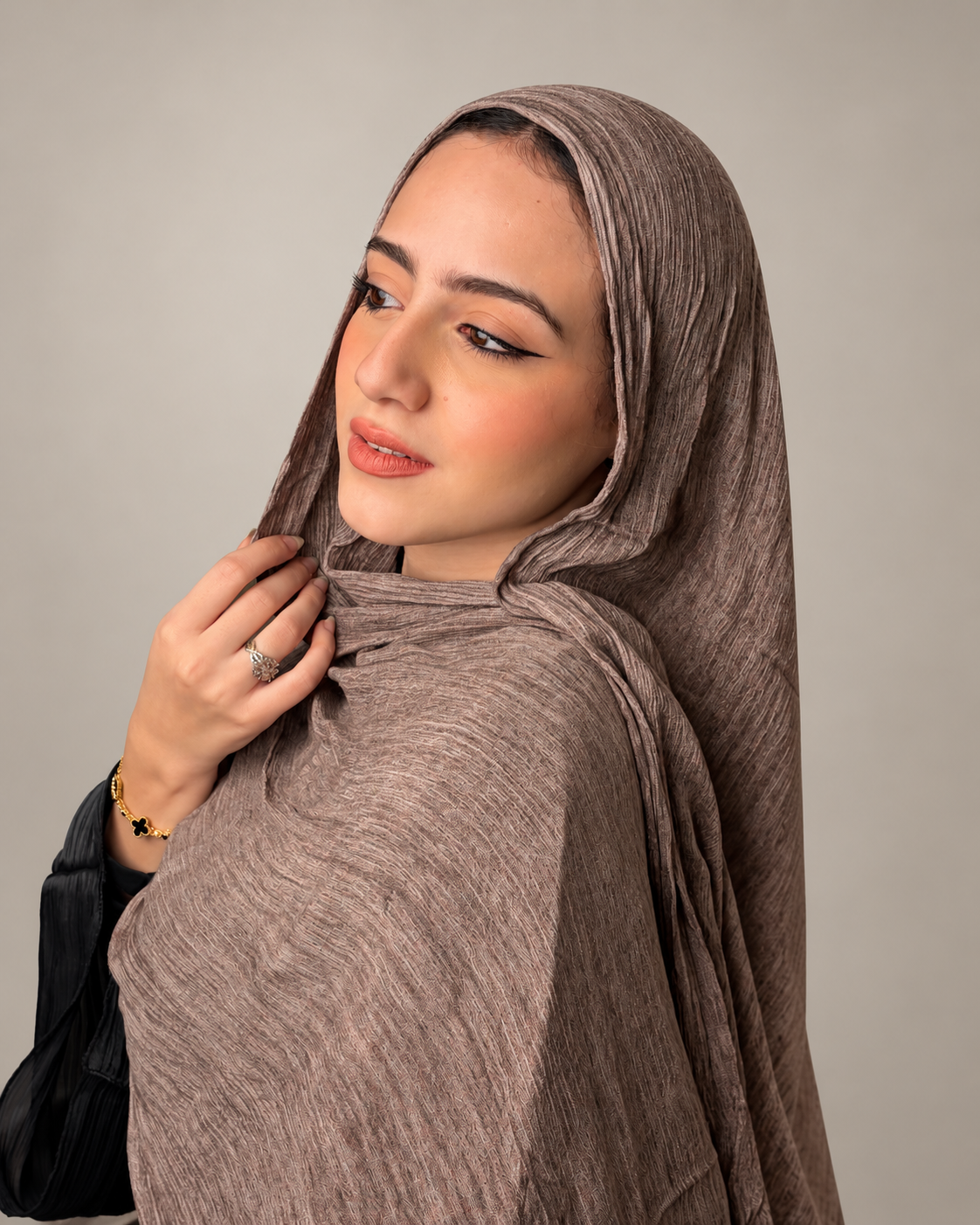 Ruffled scarf - Light brown