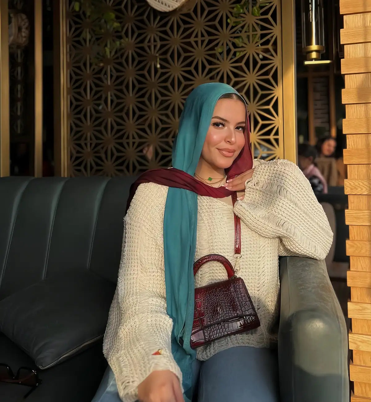 Degradee terqoise &amp;burgandy