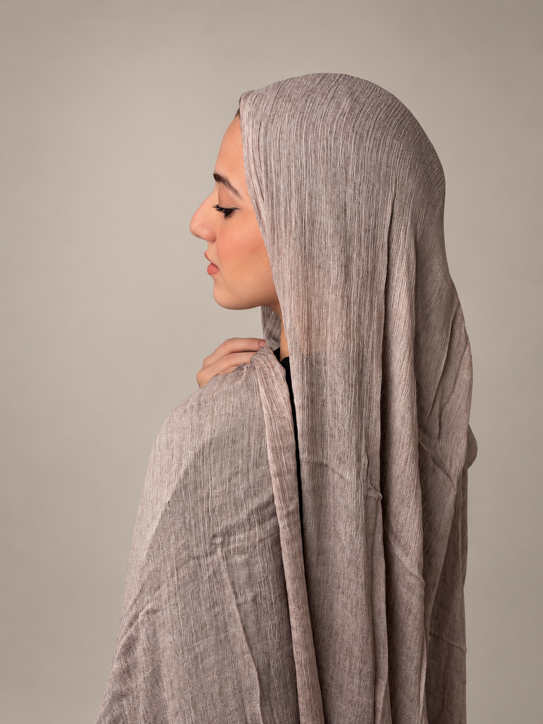 Ruffled scarf - coffee