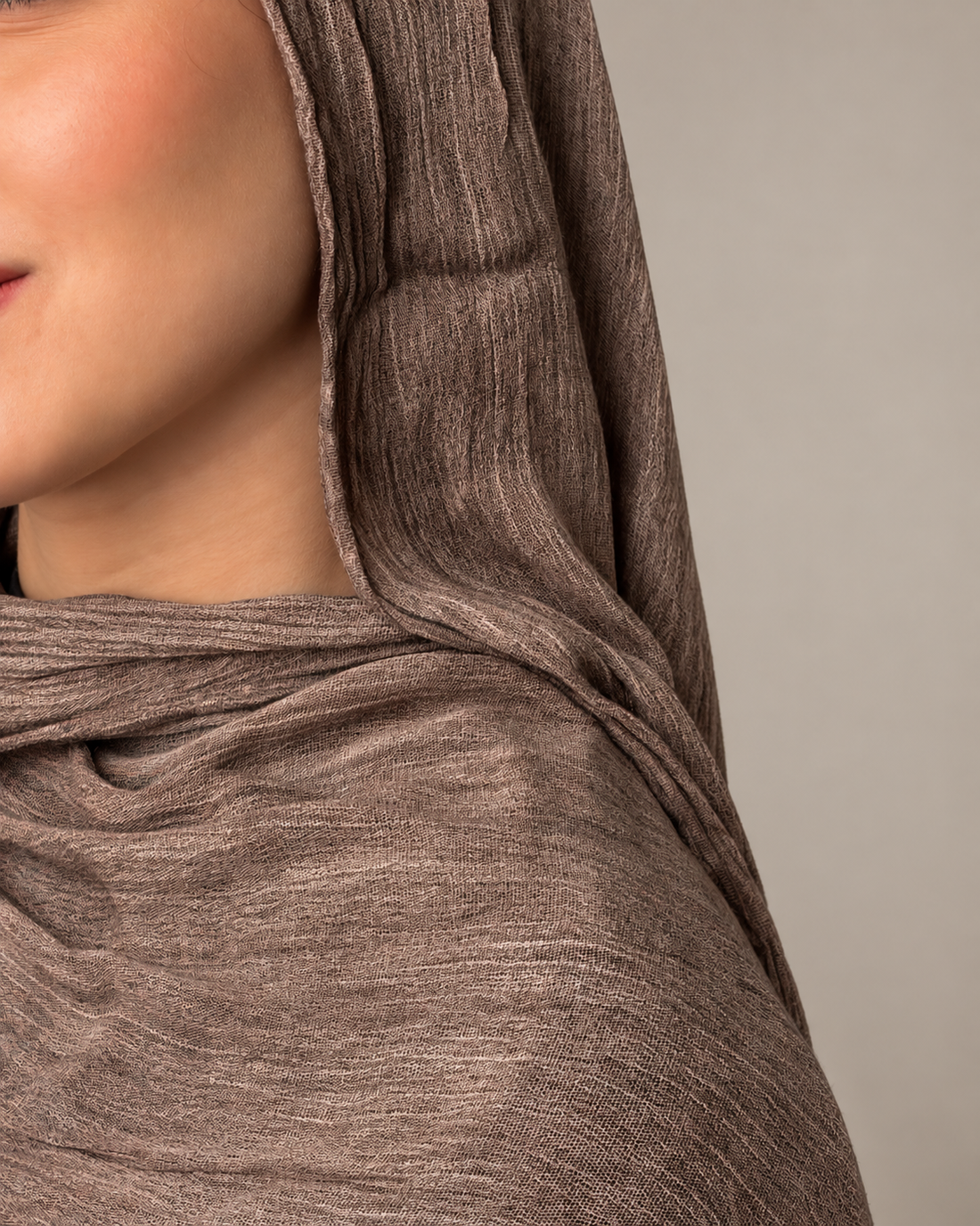 Ruffled scarf - Light brown