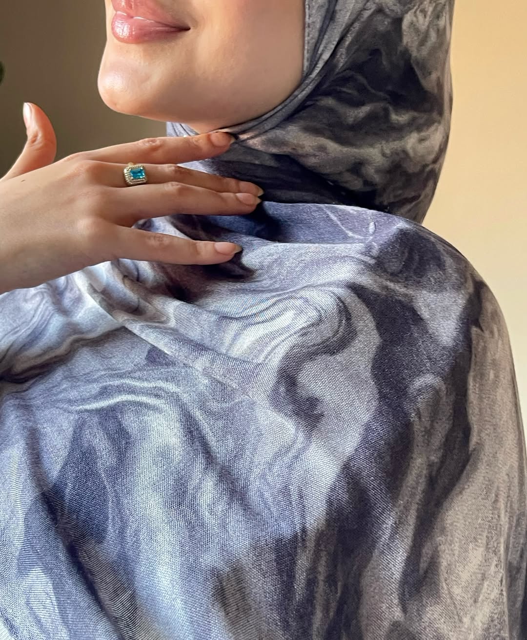 Melt gray