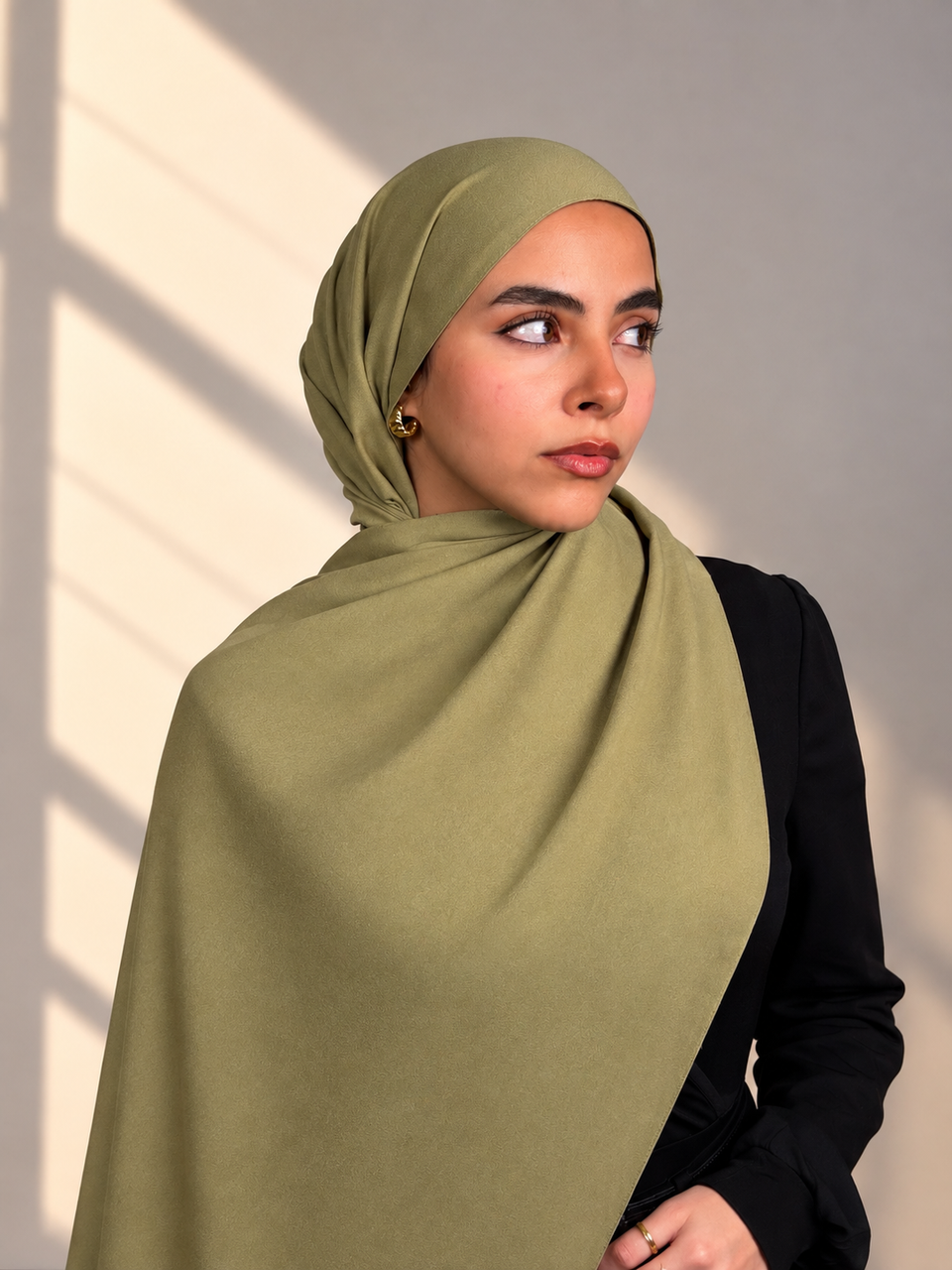 Elegance light olive