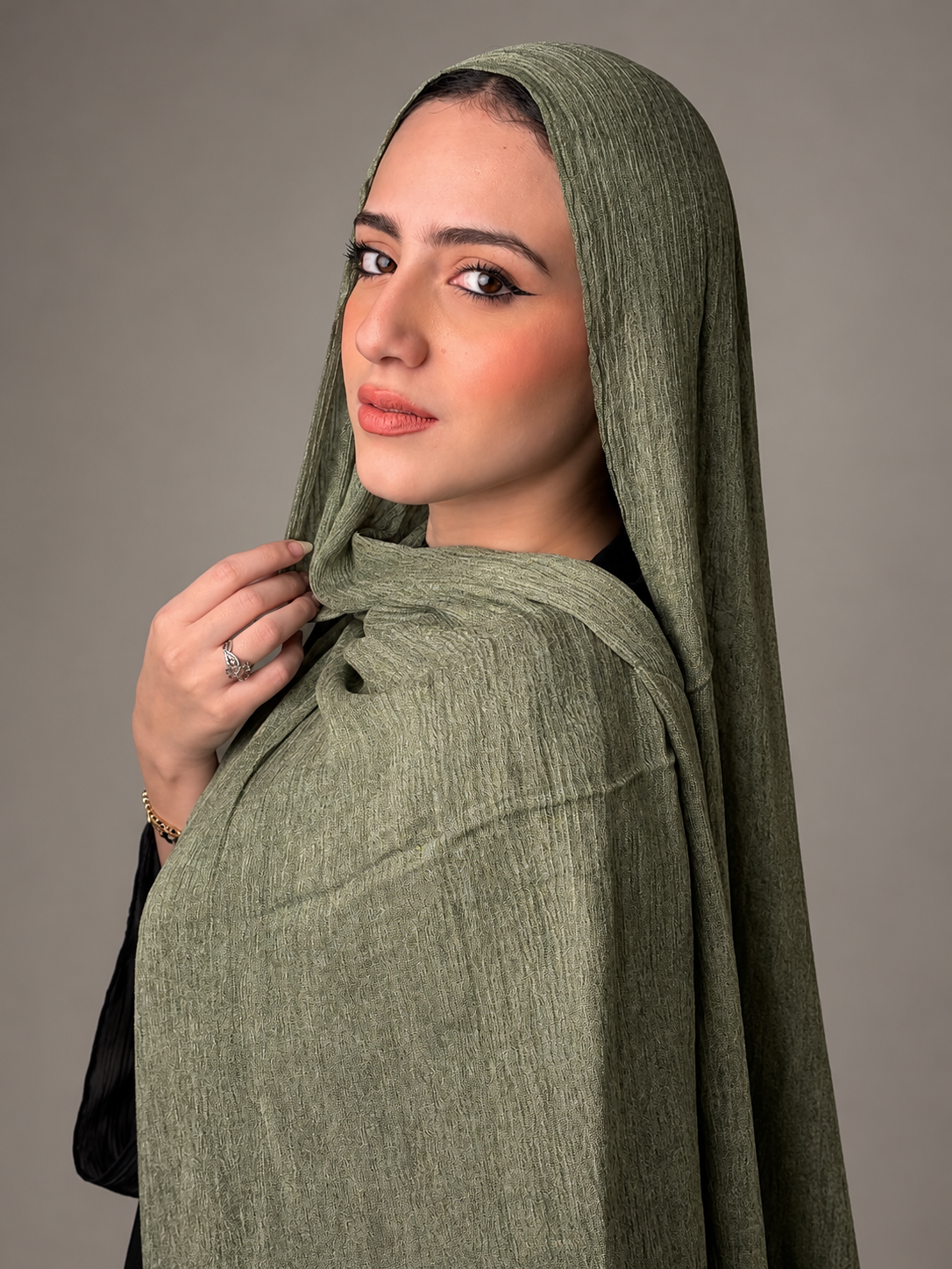 Ruffled scarf - sagegreen