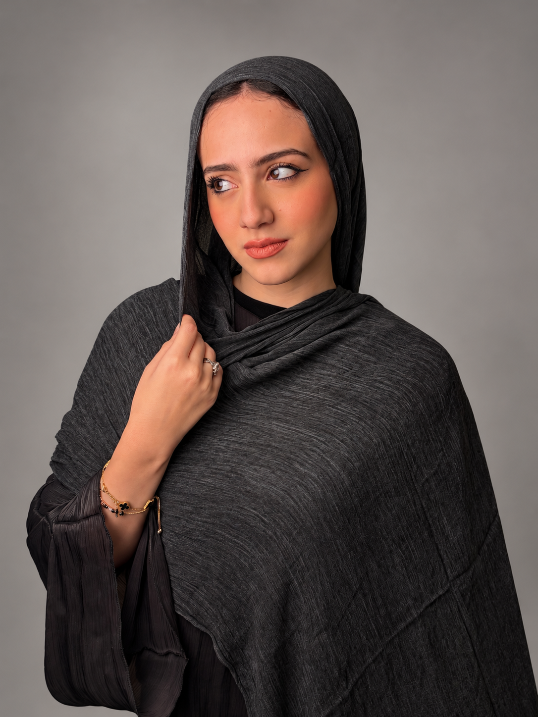 Ruffled scarf - Dark gray